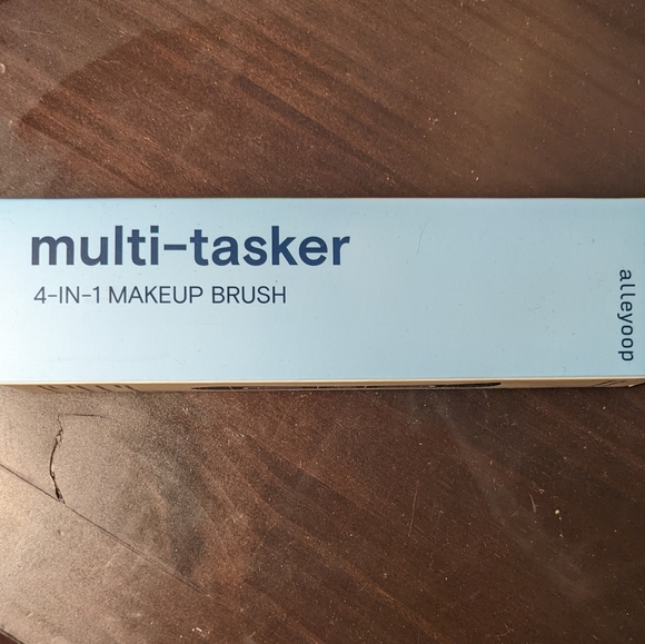 ALLEYOOP multi-tasker 4-in-1 makeup brush - Picture 5 of 6
